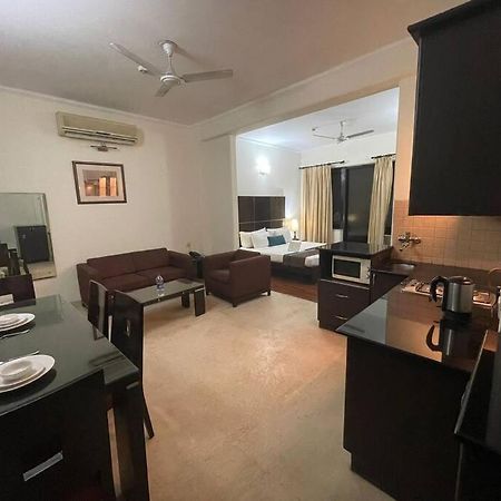 Park Serviced Apartments - Cyber City Gurgaon Bagian luar foto